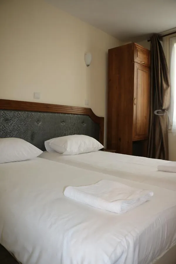 Grand De Clermont Hotel