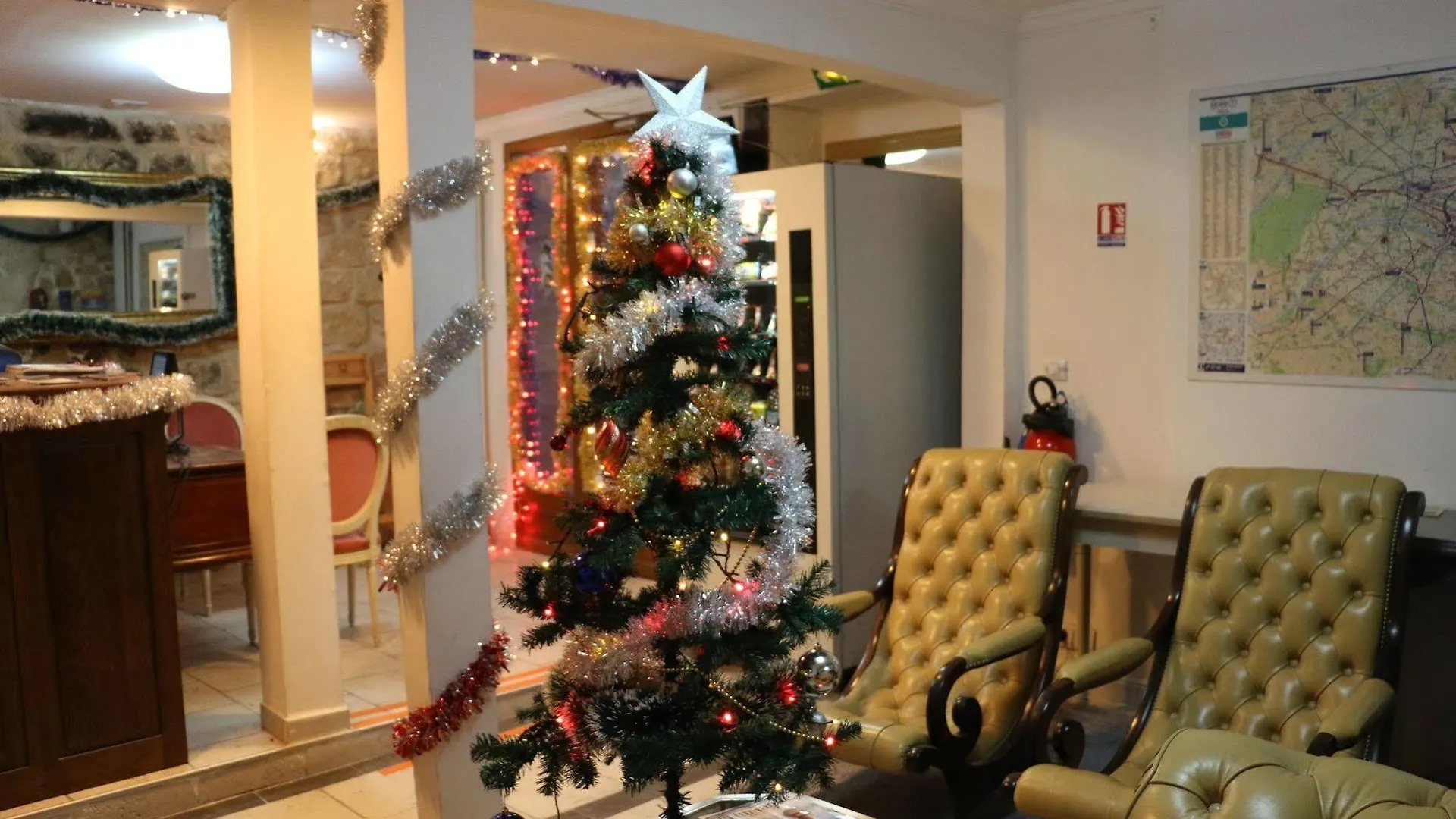 Hotel Grand De Clermont 2*