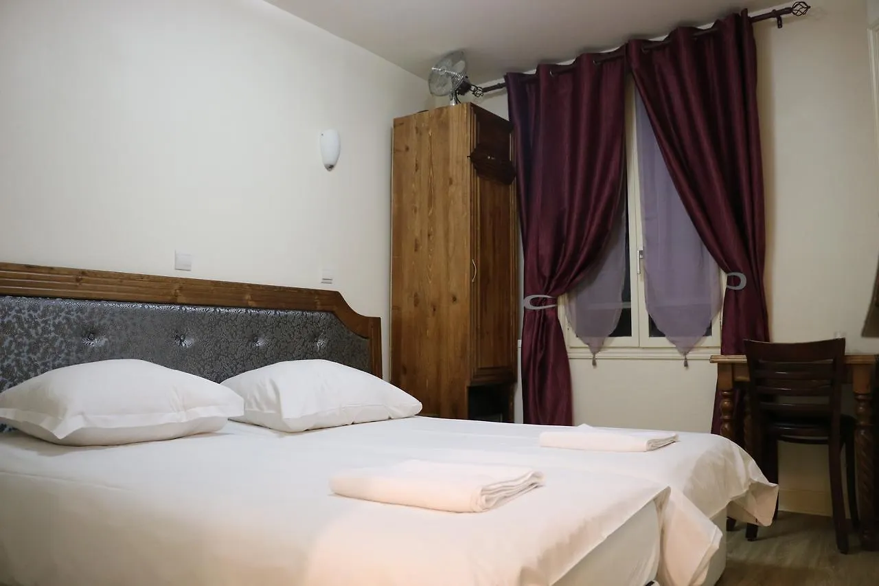 Grand De Clermont Отель Париж